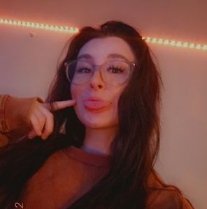 Meet your Posher, Brittani